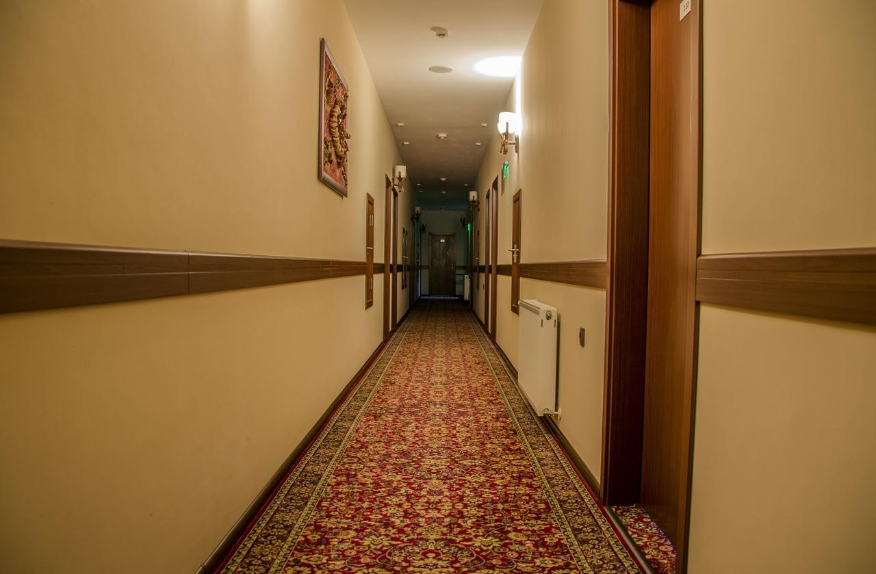 Rubis Hotel Rudozem Екстер'єр фото